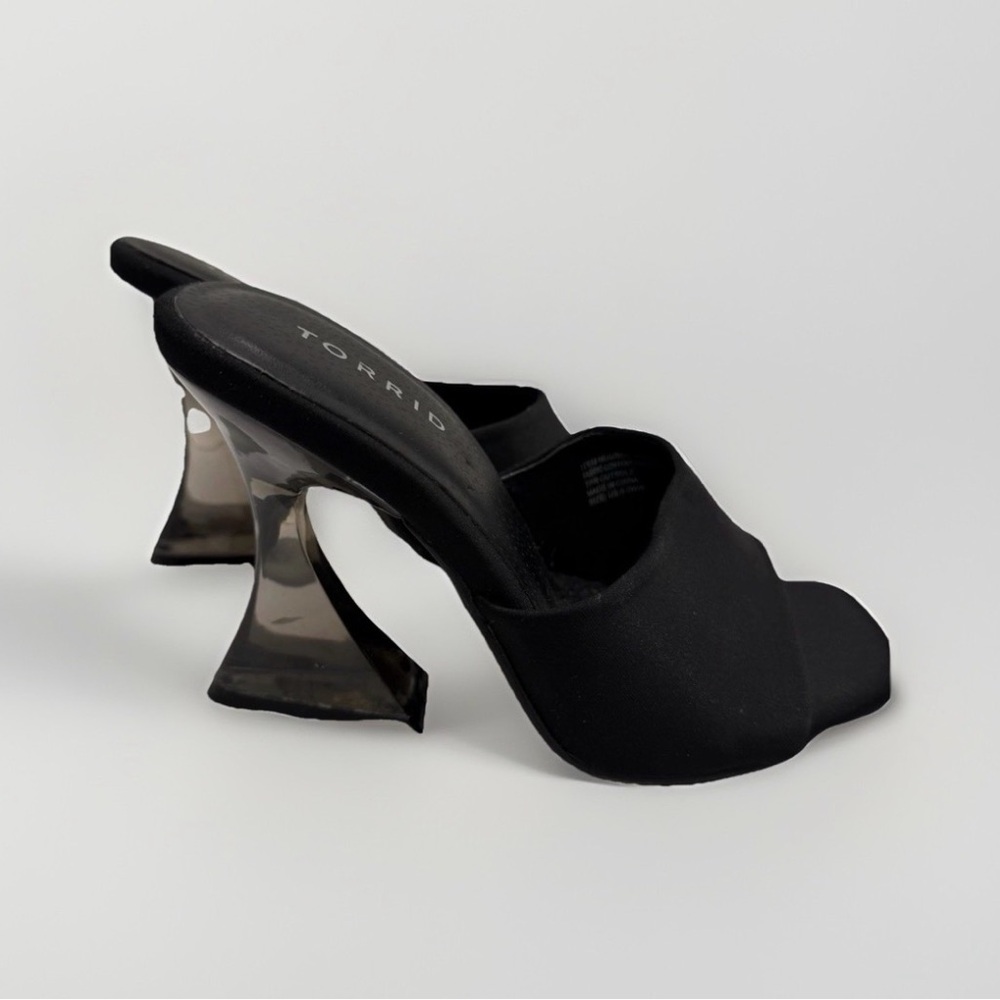 Torrid Black chunky Heeled Mules